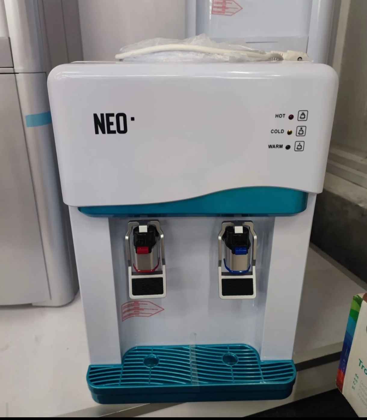 1000197665-11zon Aparat za vodu kompresorski NEO-WDC34TTB NOVO dispenzer - Slika 1